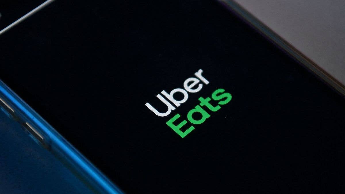 Uber Eats Driver Asks Customer for Gas Money for Delivery Complex