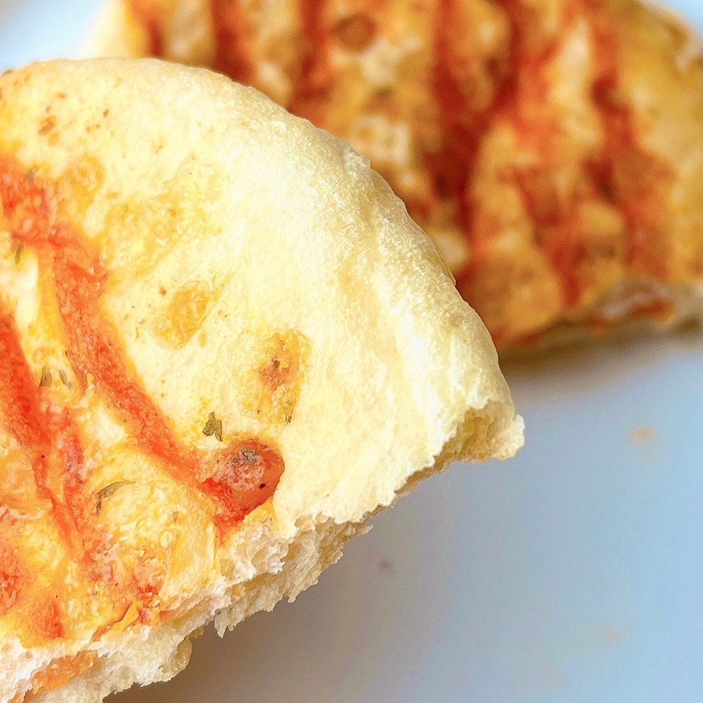 FamilyMart（ファミリーマート）のオススメパン「ピザポテトみたいなパン」