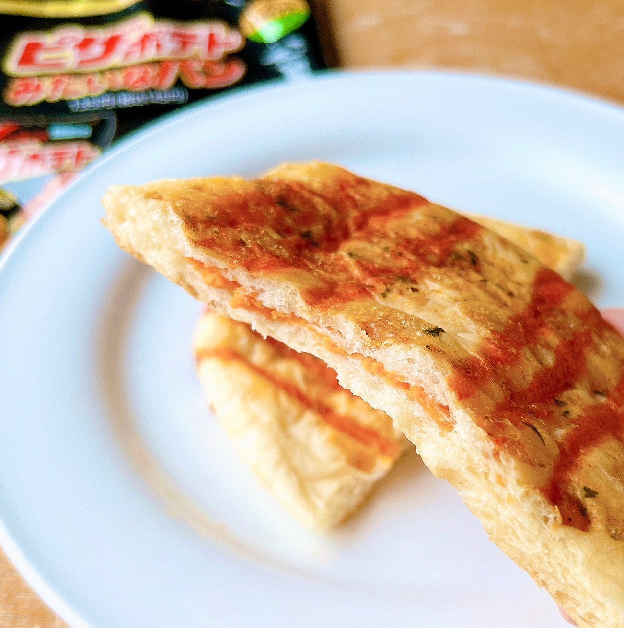 FamilyMart（ファミリーマート）のオススメパン「ピザポテトみたいなパン」