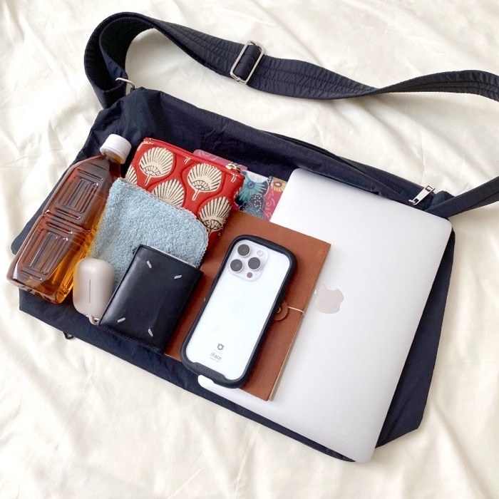 GLOBAL WORK（グローバルワーク）のおすすめのバッグ「撥水軽量変形ショルダー」