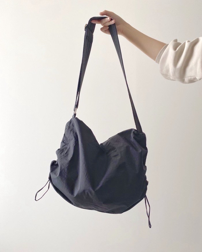 GLOBAL WORK（グローバルワーク）のおすすめのバッグ「撥水軽量変形ショルダー」