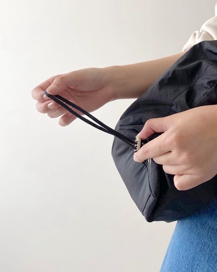 GLOBAL WORK（グローバルワーク）のおすすめのバッグ「撥水軽量変形ショルダー」