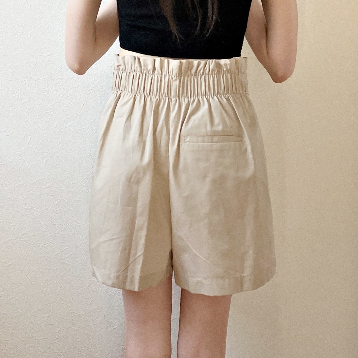 ZARA（ザラ）のおすすめボトムス「ペーパーバッグポプリン バミューダパンツ」