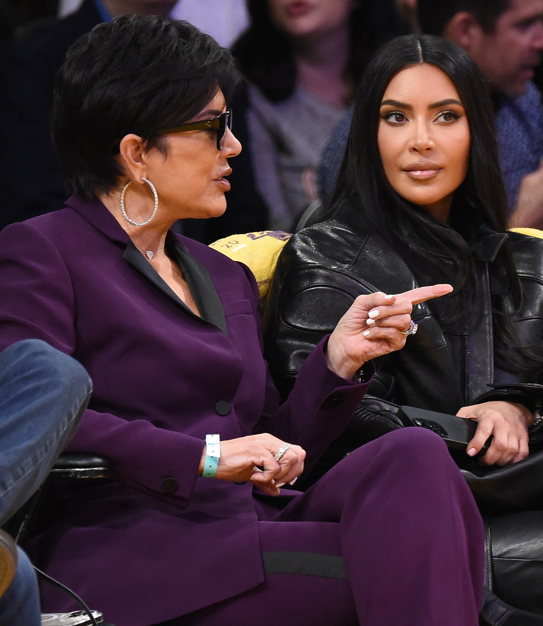 kim and kris courtside at a game