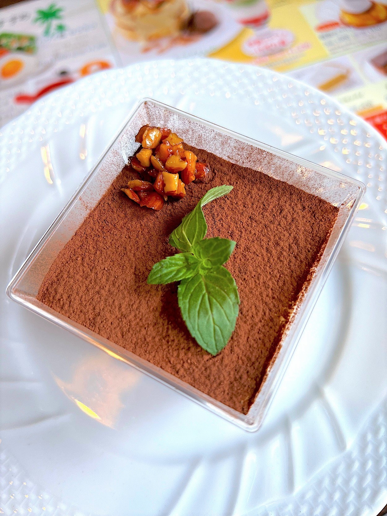 星野珈琲のおすすめのスイーツ「桃とアールグレイティーの生ティラミス」