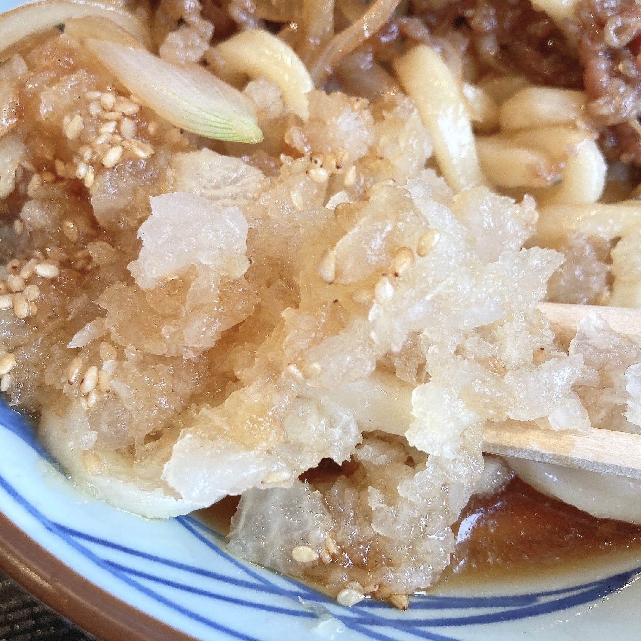 丸亀製麵のオススメの期間限定メニュー「鬼おろし肉ぶっかけうどん」