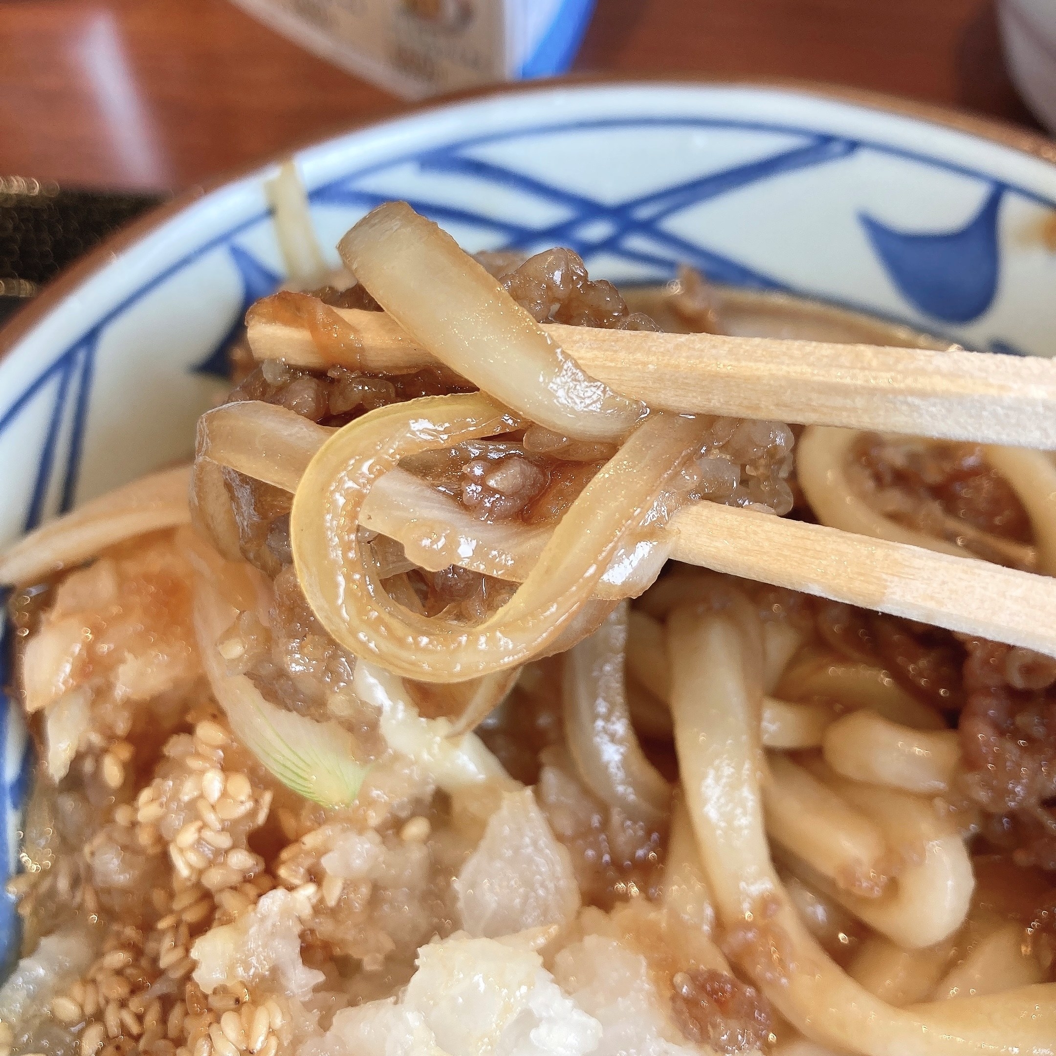 丸亀製麵のオススメの期間限定メニュー「鬼おろし肉ぶっかけうどん」