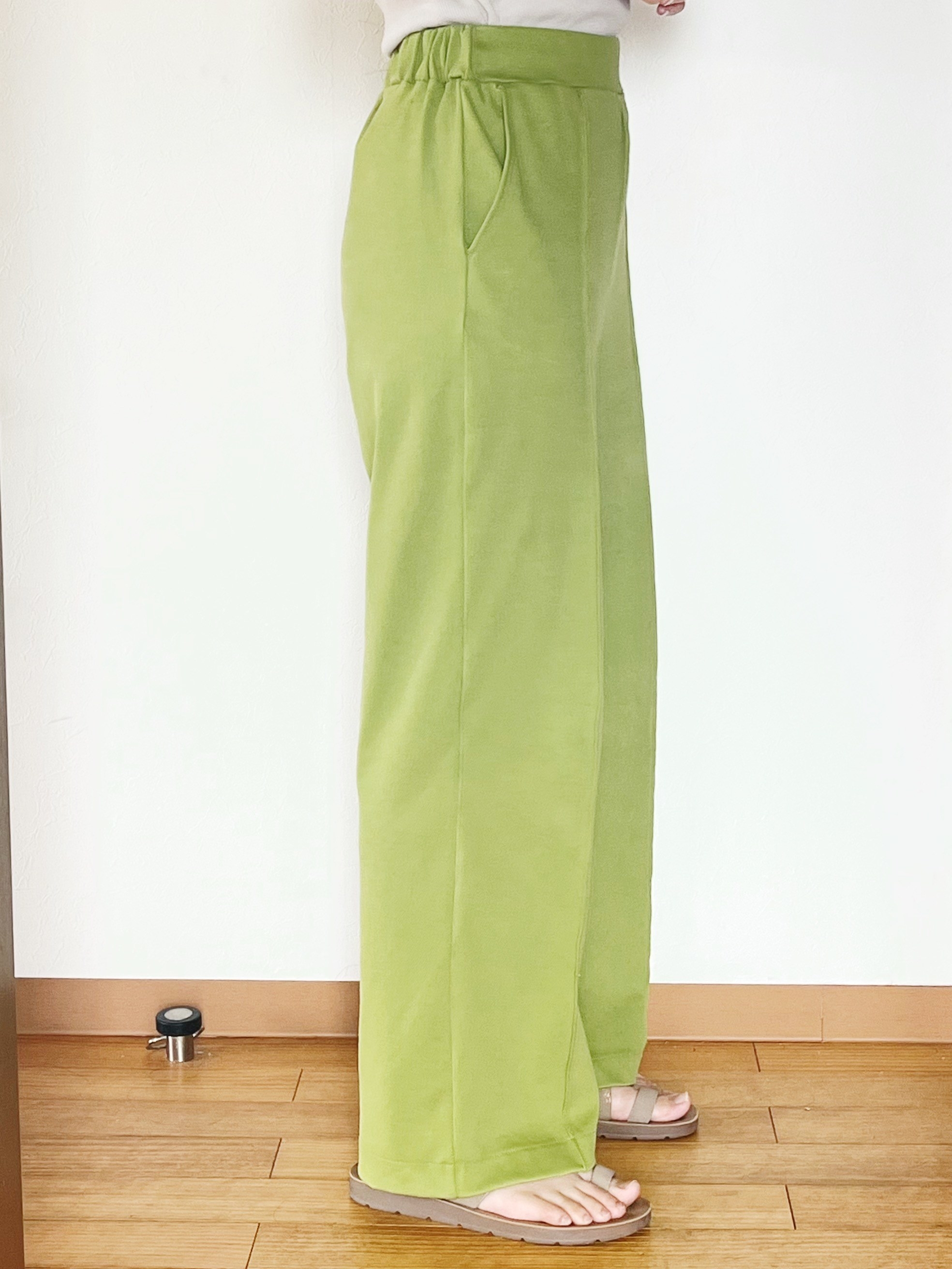 niko and…（ニコアンド）のおすすめのパンツ「マルチストレッチセルフカットパンツ」