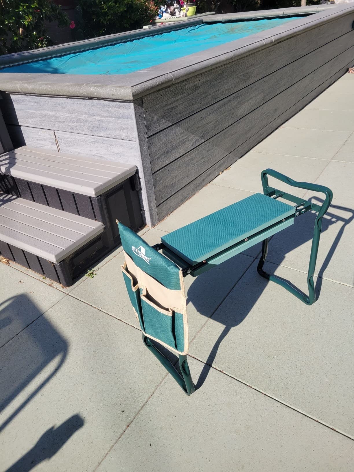 reviewer's seat in upright position