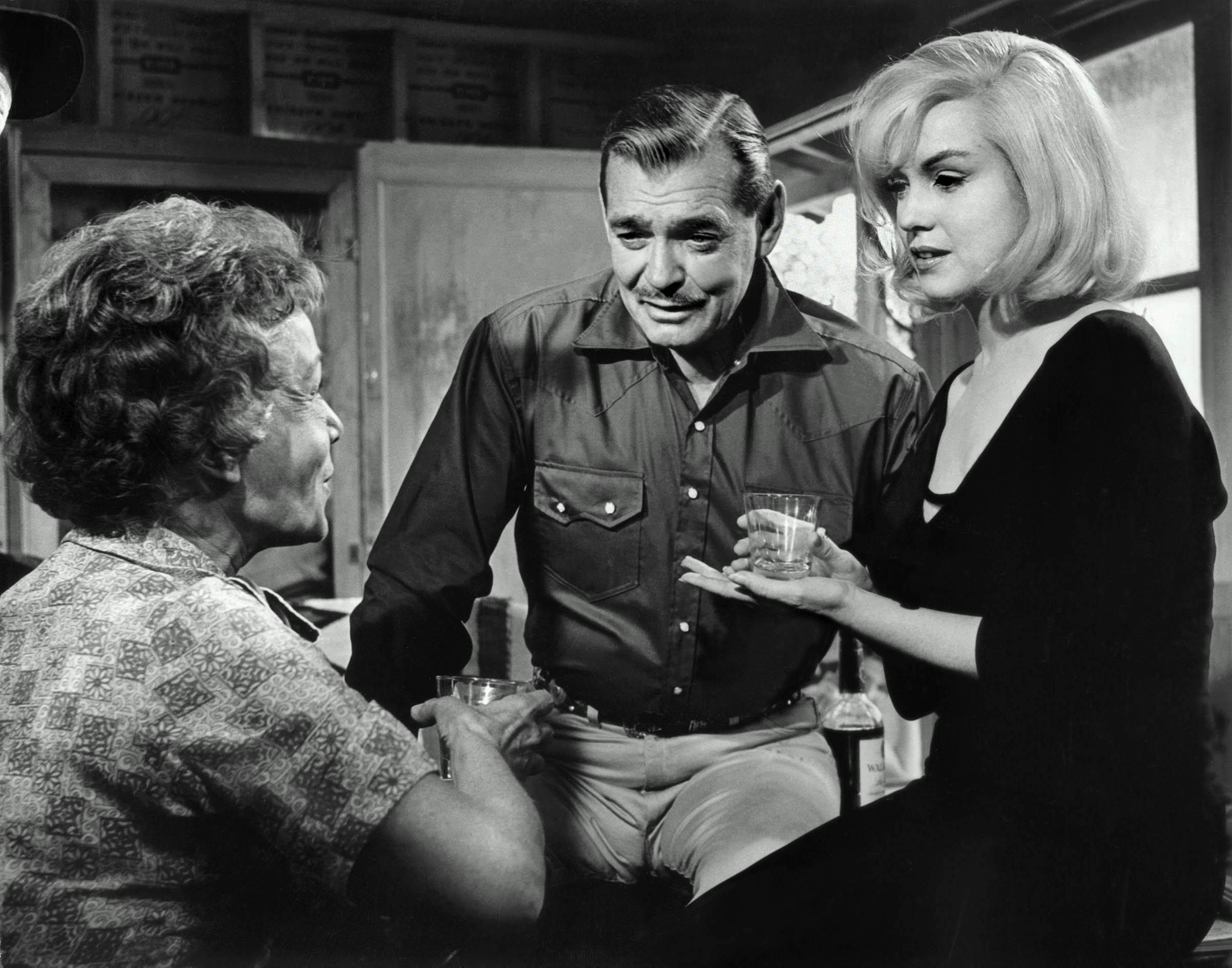 Clark Gable and Marilyn Monroe on set in “The Misfits”