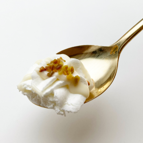 FamilyMart(ファミリーマート)のコラボスイーツ「れん乳いちごパフェ」