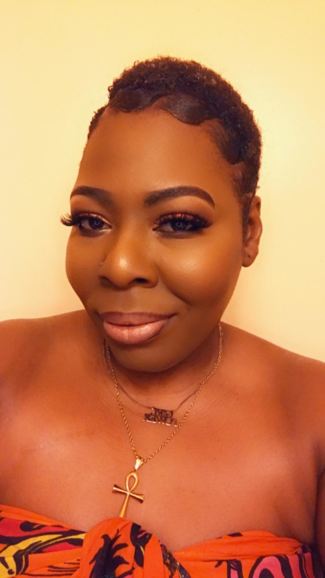 reviewer's hair with edges laid flat