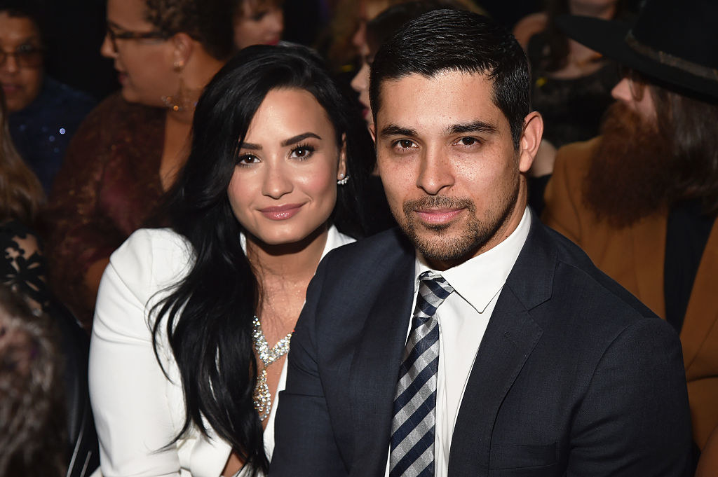 Demi and Wilmer sitting together
