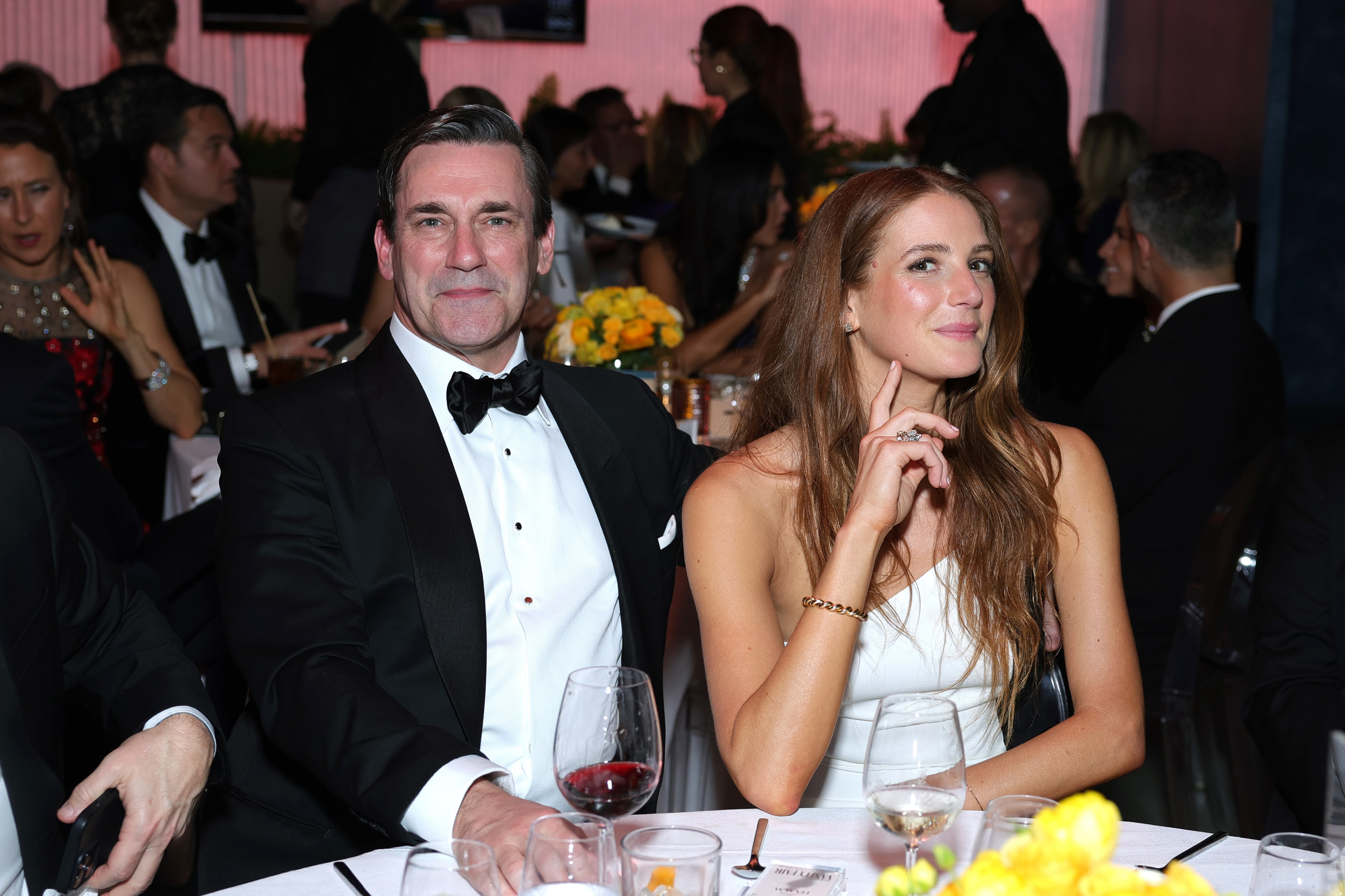 Jon Hamm Marries Mad Men Co Star Anna Osceola