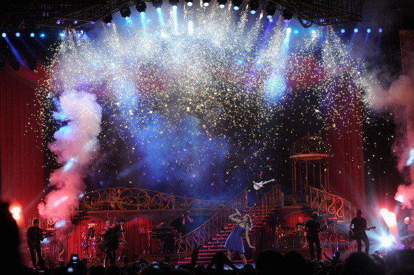 photo of Taylor Swift on the Speak Now tour