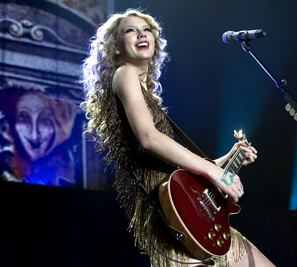 photo of Taylor Swift from the Speak Now tour