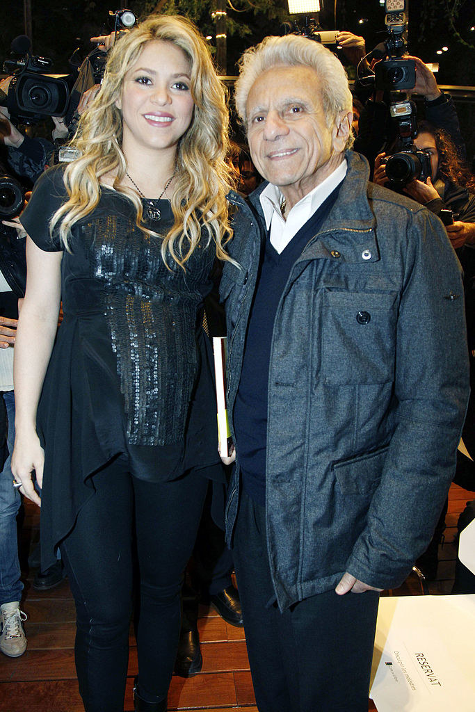 Shakira smiles for a photo with her dad William