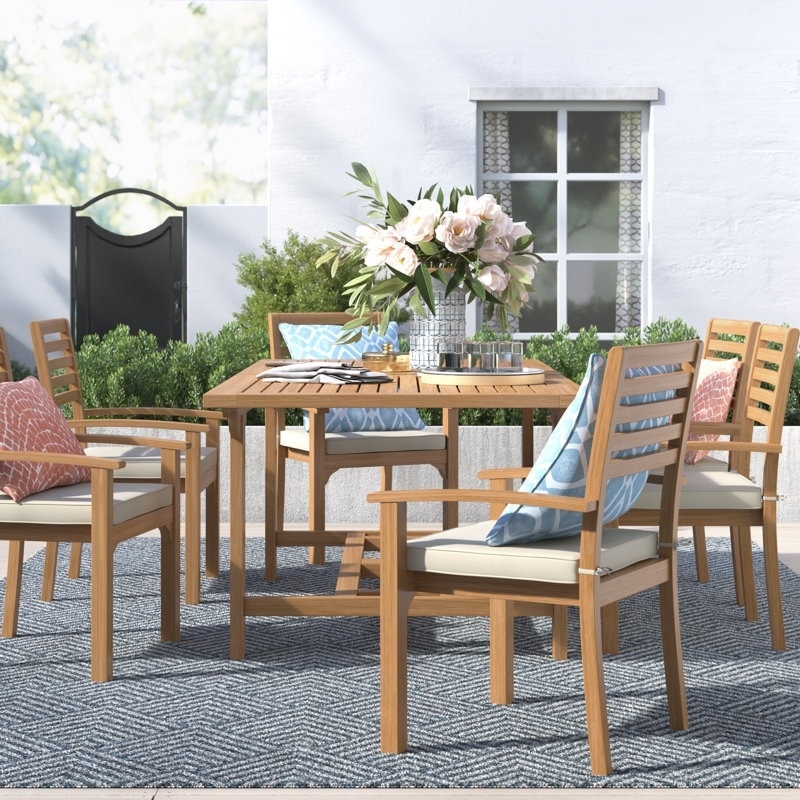 the outdoor dining set