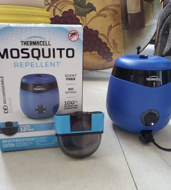 reviewer photo showing the mosquito repeller and the packaging