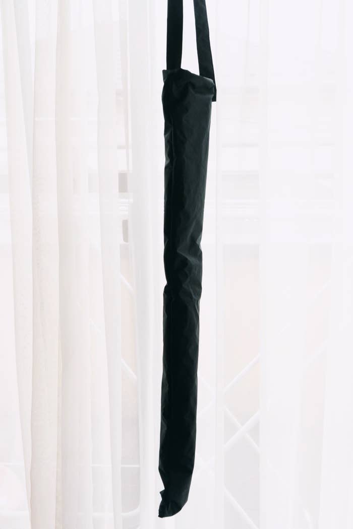 3COINSの便利グッズ「傘ポーチロング」