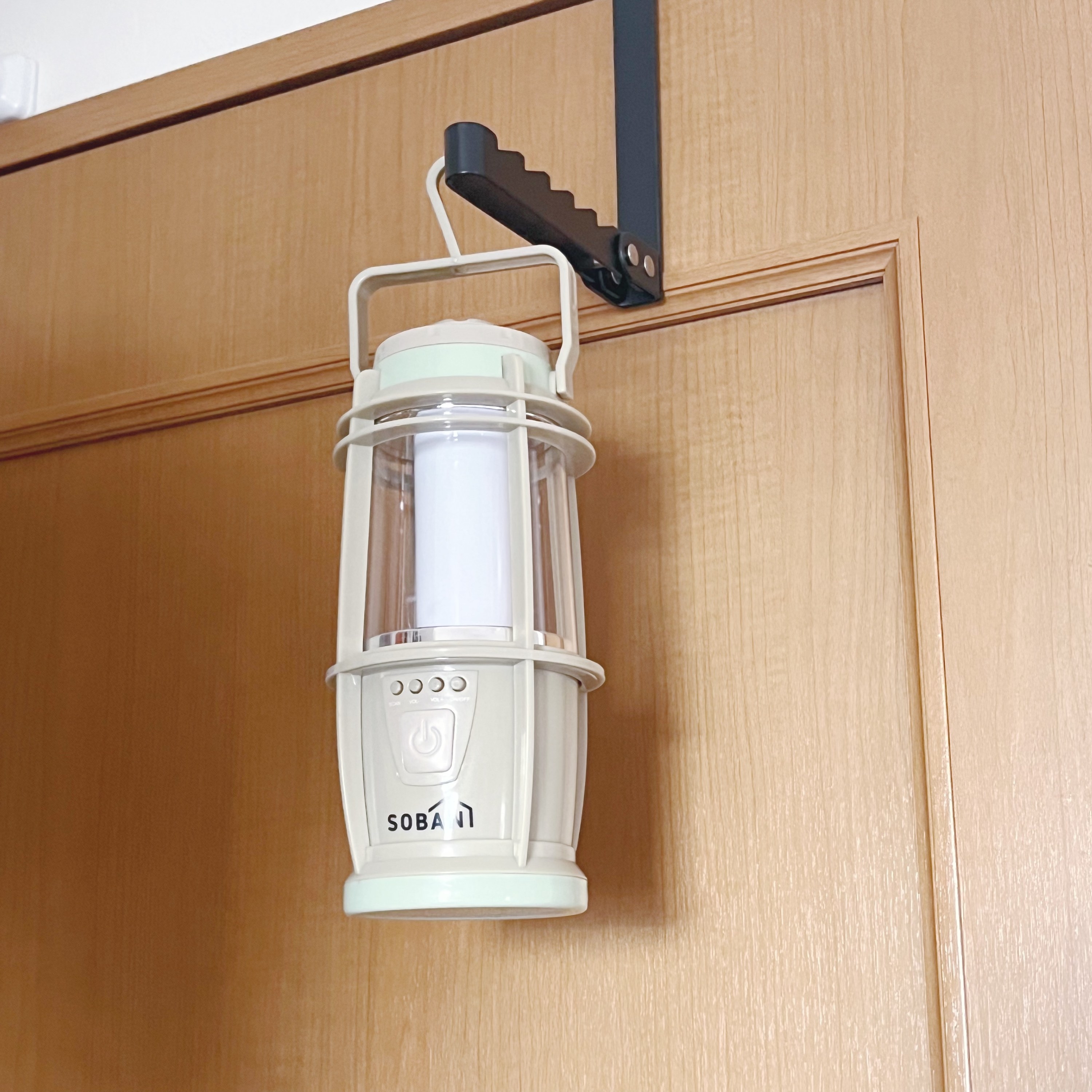 3coinsのおすすめの便利アイテム「【SOBANI】多機能ランタン」