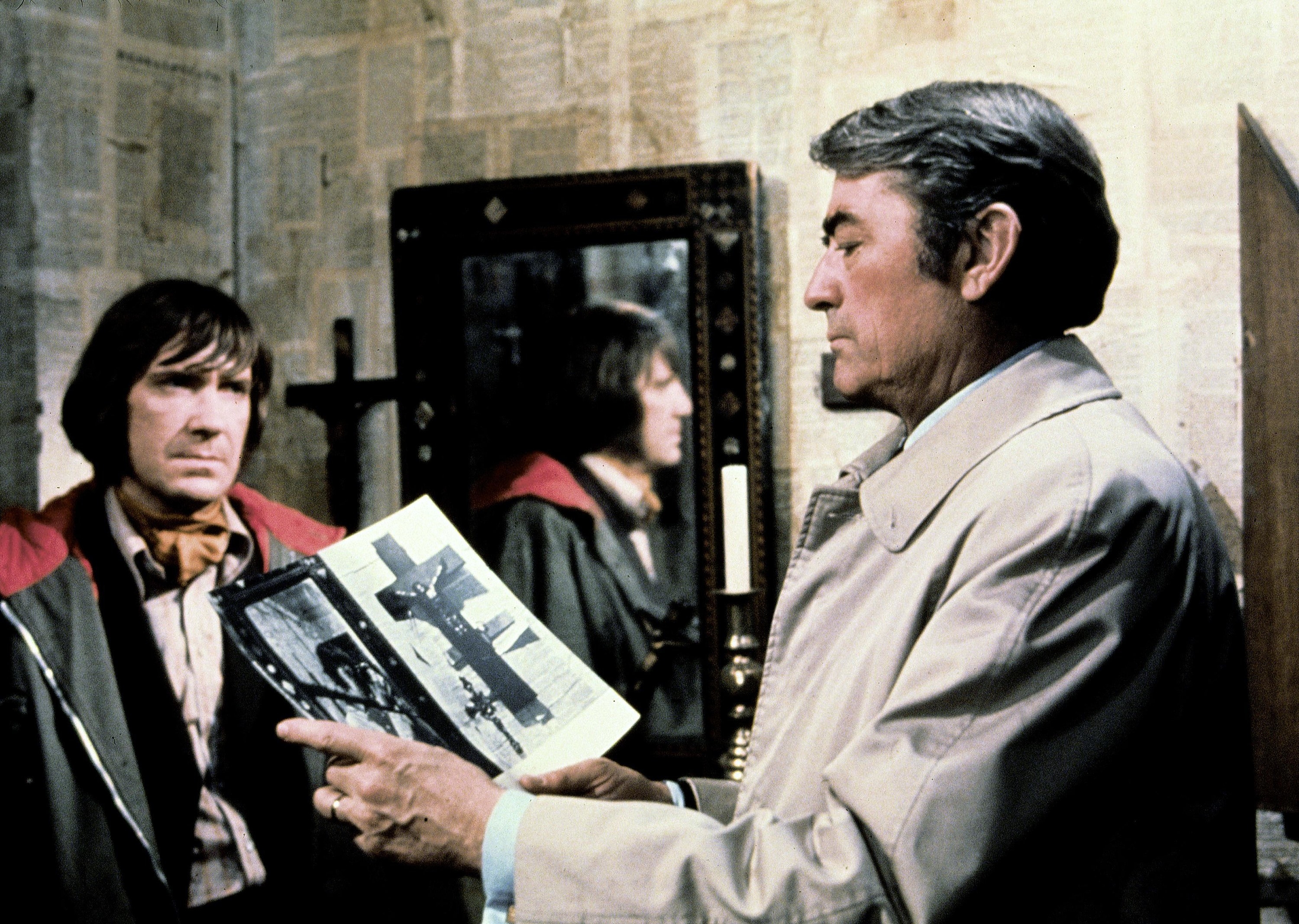 Gregory Peck and David Warner on the Set of &quot;The Omen&quot;