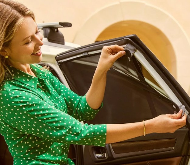 Installing a strech-to-fit sunshade