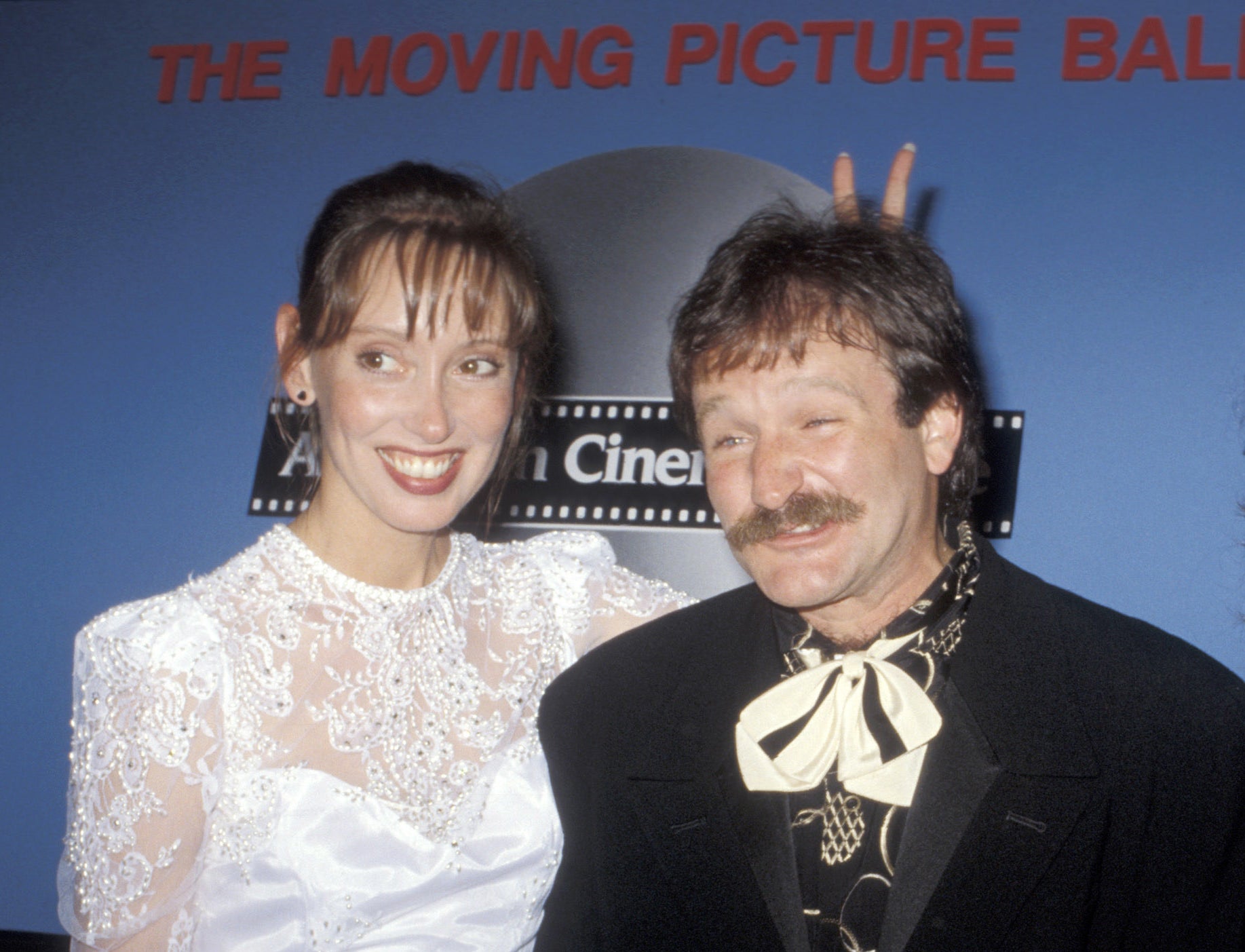 Closeup of Shelley Duvall and Robin Williams