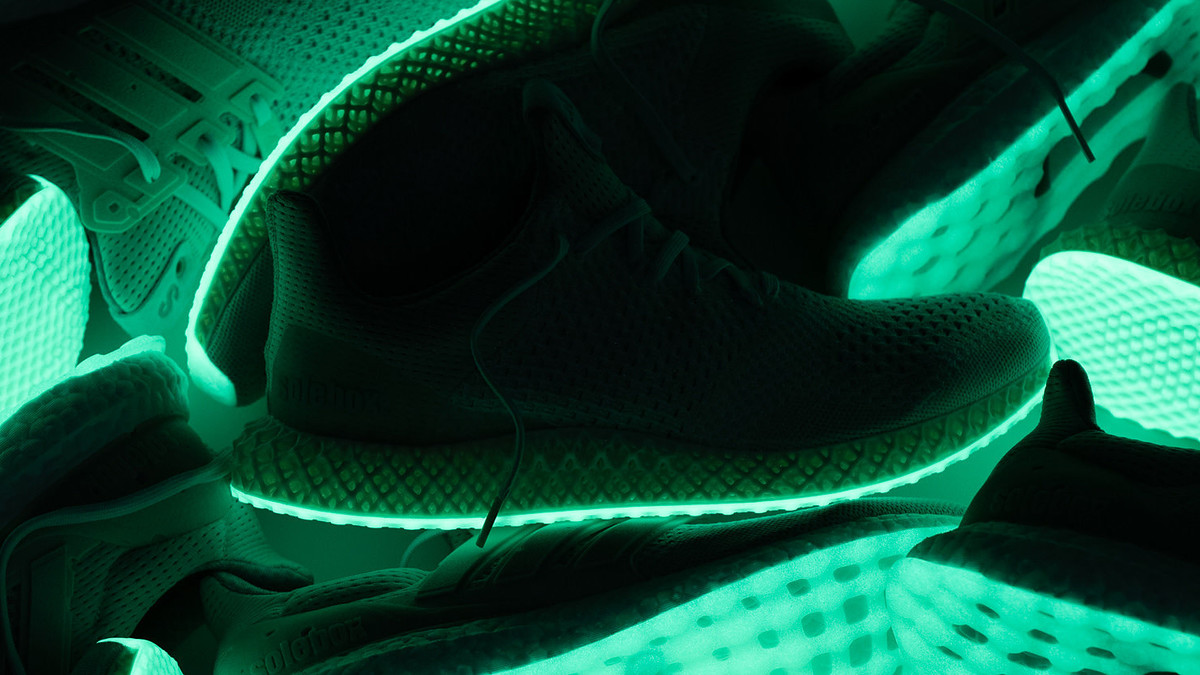 Solebox cheap yeezy glow