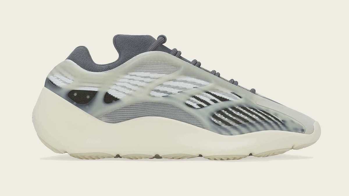 A first look at the forthcoming 'Fade Salt' Adidas Yeezy 700 V3 colorway has emerged. Click here for the first look at the shoe along with the release info.