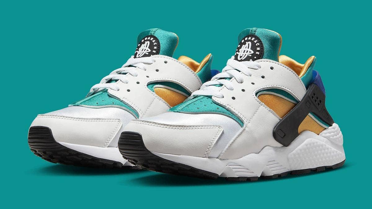 The OG 'Resin' colorway of the Nike Air Huarache is returning to stores in 2022. Click here for an official look at the upcoming retro along with the release.