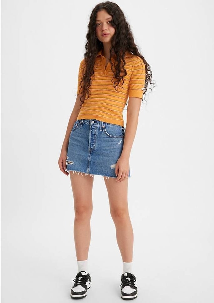 30 Stylish Levi's Items For A Cool Summer Look