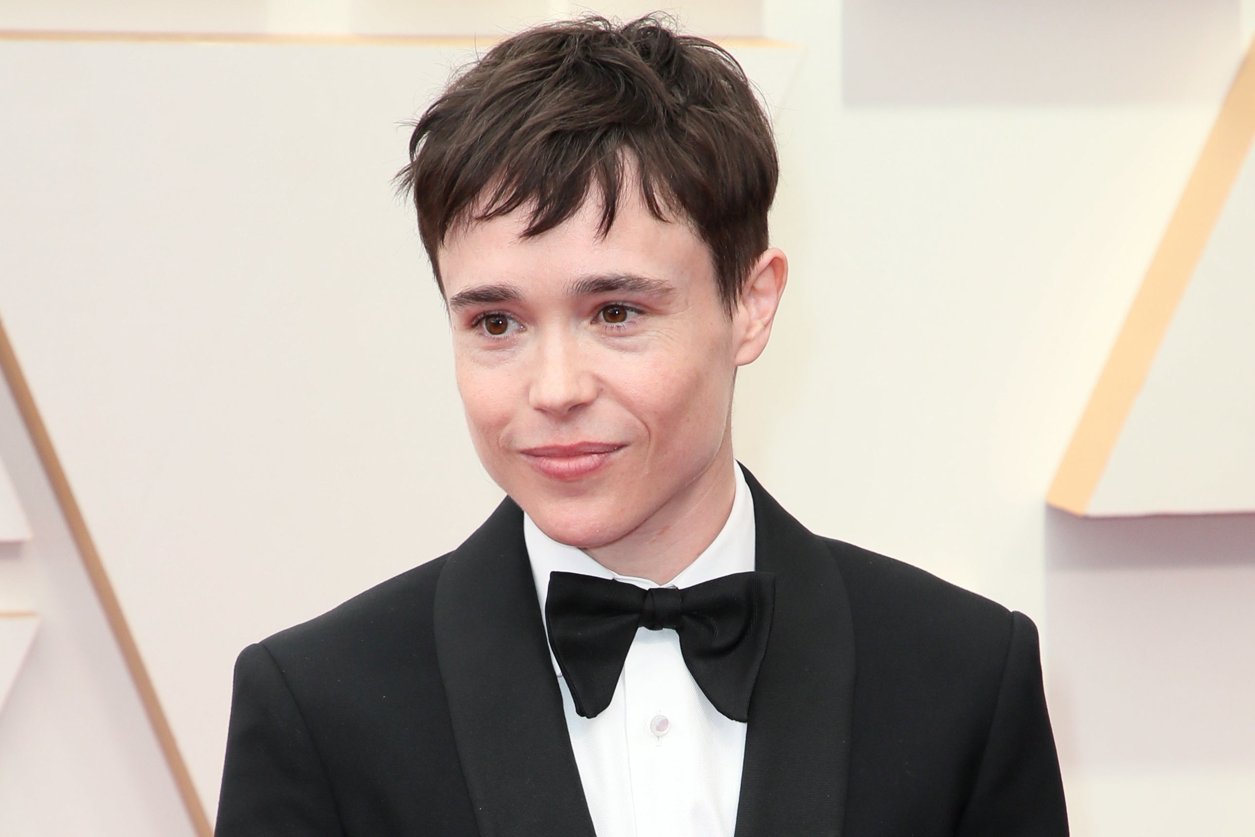 Elliot Page Says His Mom Used To Believe Homosexuality Didn't Exist, And Now She's An "Advocate And Ally"