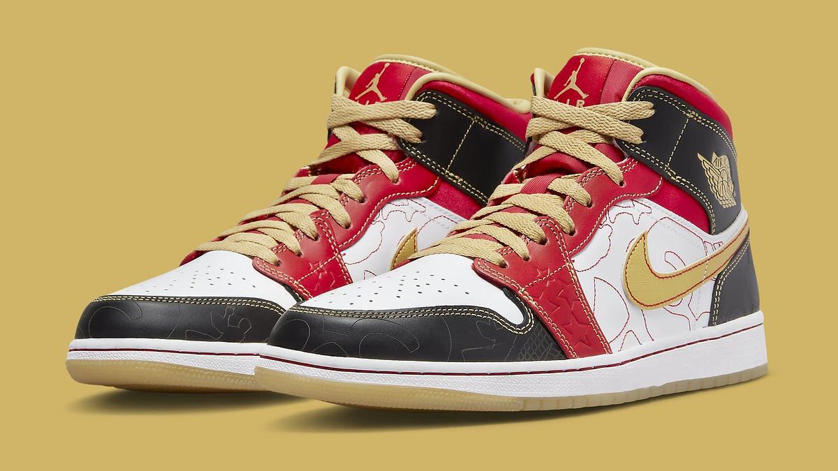 Detailed Look at This Year's 'XQ' Air Jordan 1 Mids | Complex