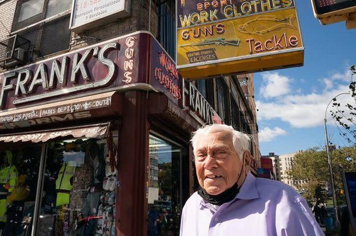 Iconic Bronx Shops Outside Yankee Stadium Say New Nike Deal Will Put Them  Out Of Business - CBS New York