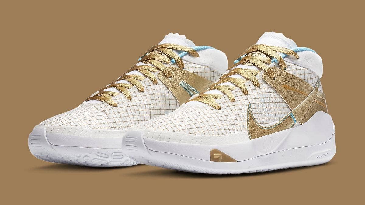 Official images of a new 'EYBL' colorway of the Nike KD 13 have surfaced and is releasing in North America in July 2020. Click here to learn more.