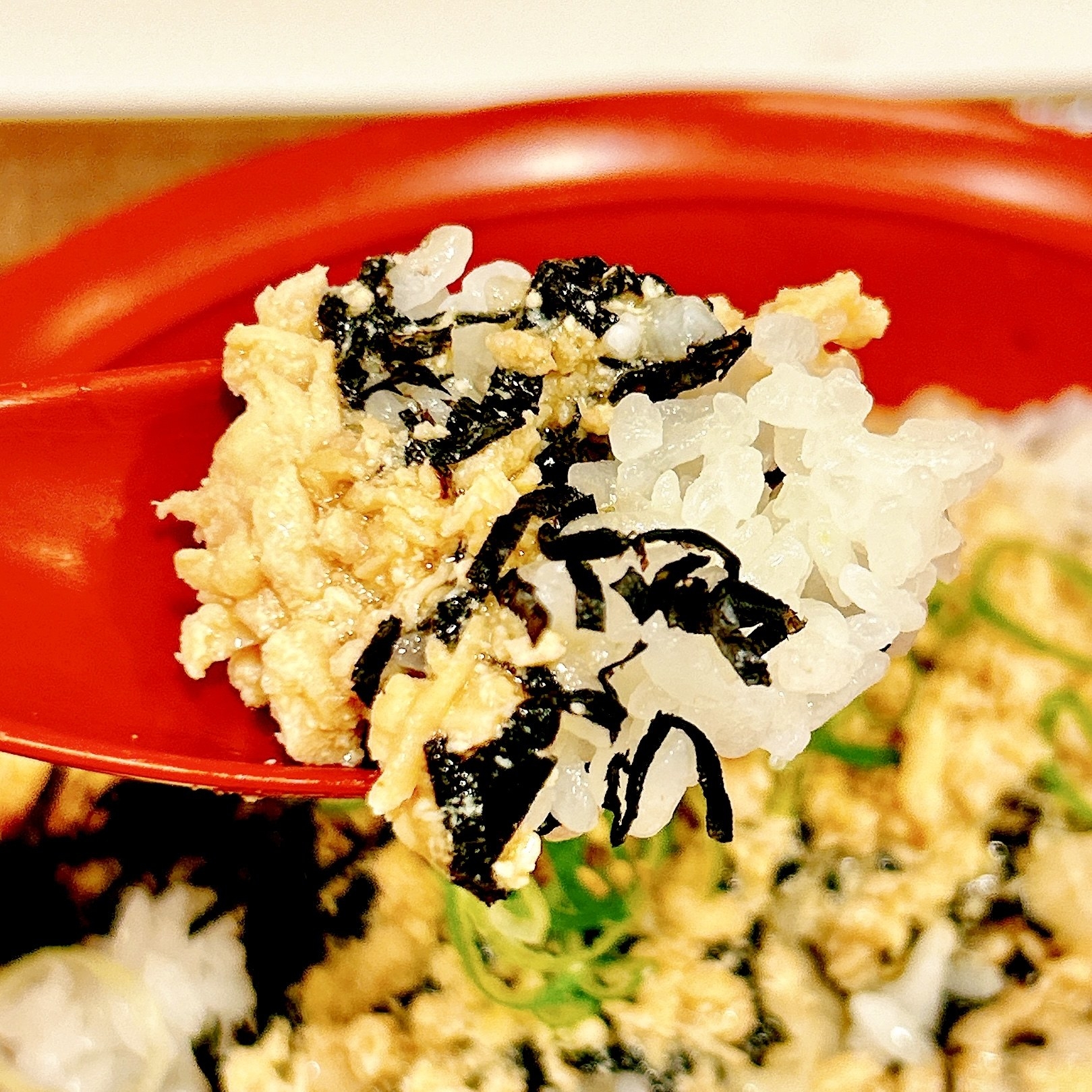 すき家のオススメの丼「とりそぼろ丼」