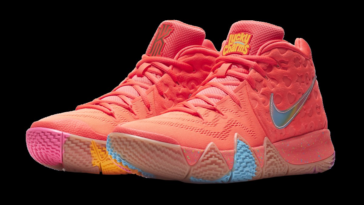 Nike kyrie 4 deals lucky charms footlocker