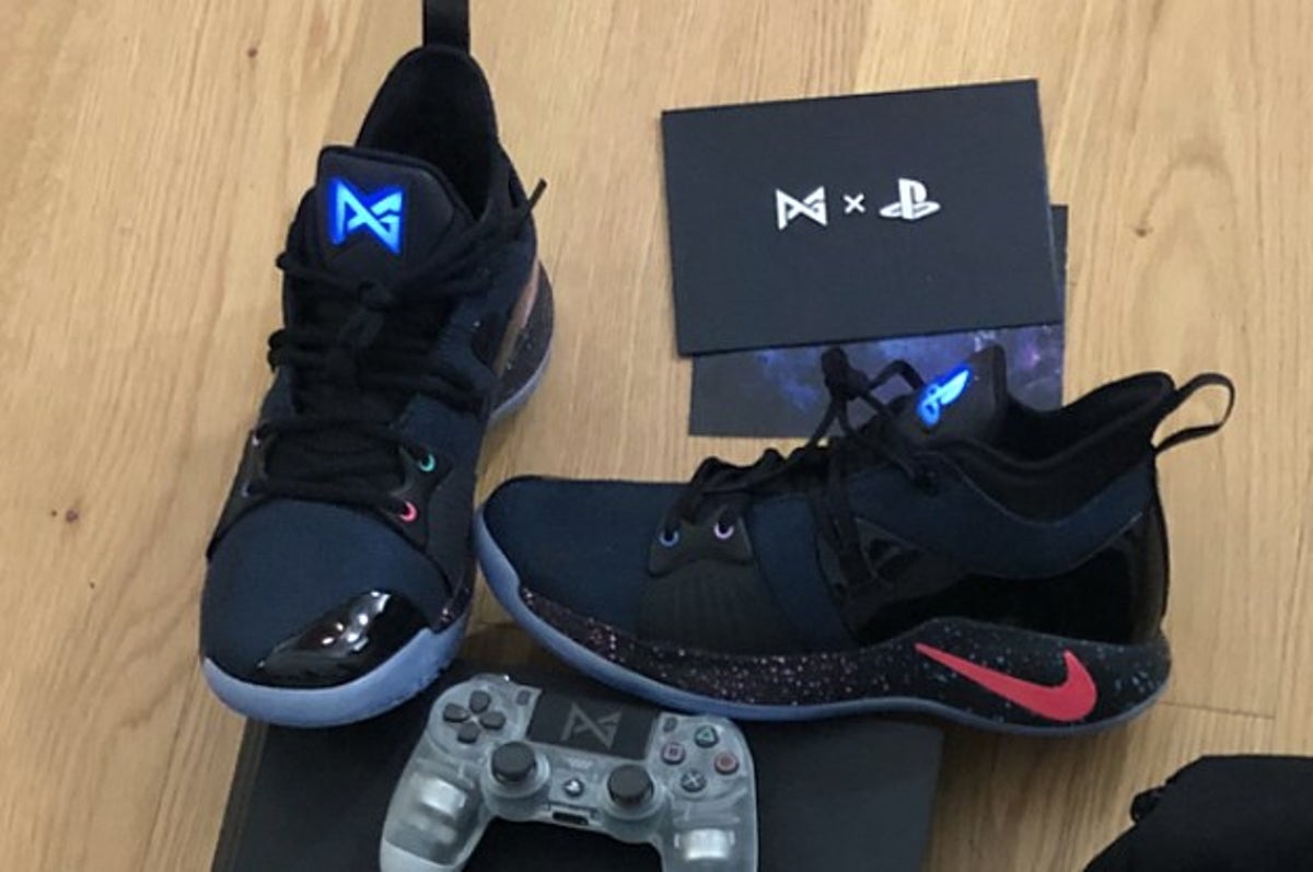 Repeler Ejército Frente al mar This Playstation x Nike PG2 Pack Is Just For Friends and Family | Complex