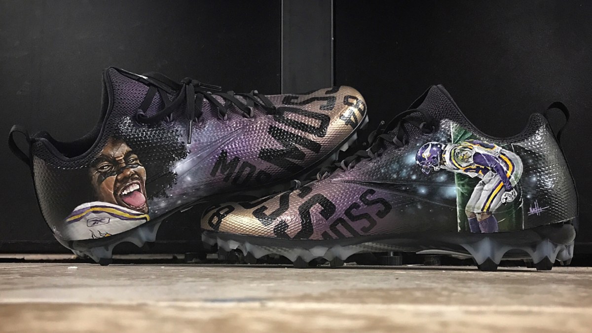 Vikings Player to Wear Custom Starbucks Nike Cleats for Seattle Game