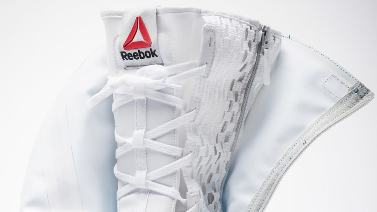 Llave Prestado ciclo Reebok Made Space Boots for Astronauts | Complex