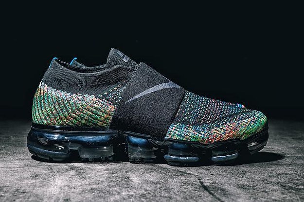 Air vapormax flyknit clearance multicolor women's running shoe