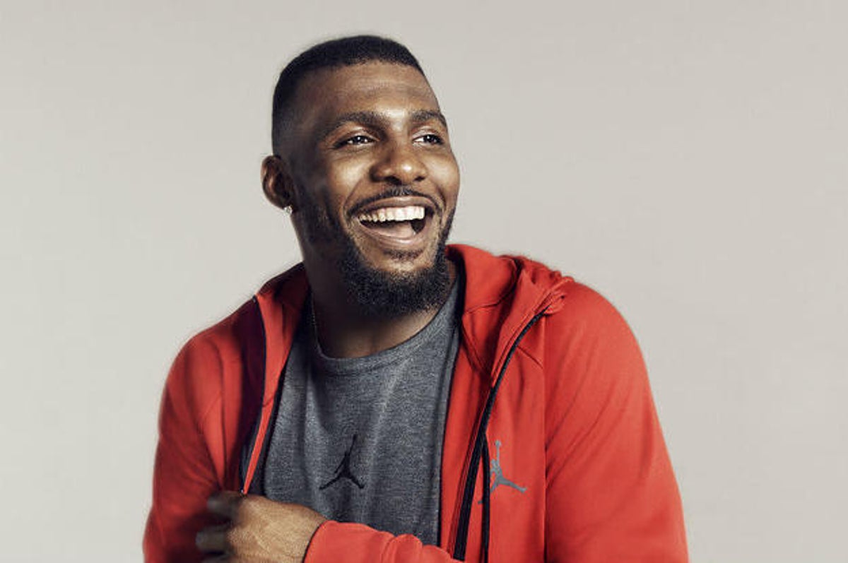 You Won't Believe How Many Pairs of Air Jordans Dez Bryant Owns