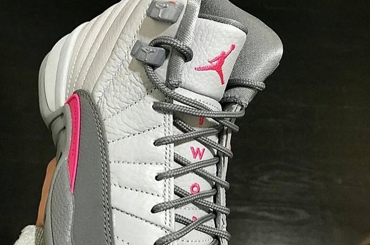 air jordan 12 vivid pink