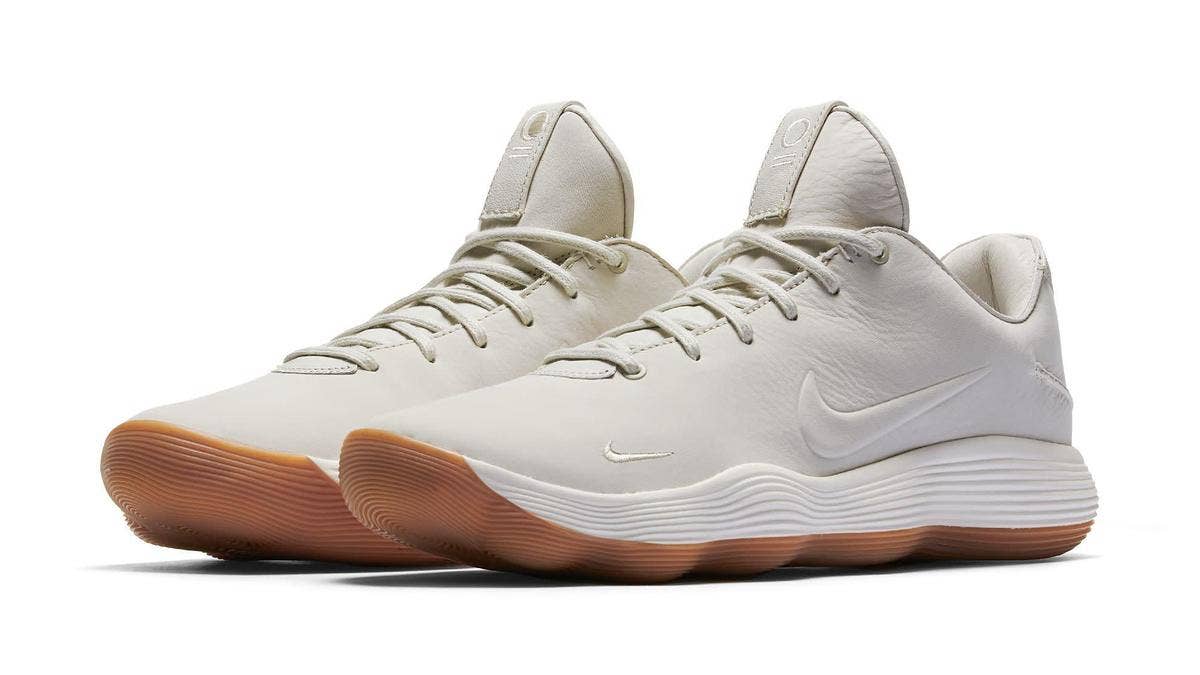 Two new colorways have surfaced of what appears to be the Lifestyle versions of the Nike Hyperdunk 2017 Low.