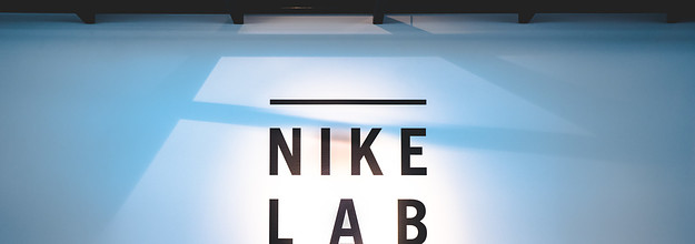 Nikelab logo outlet