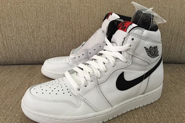 Air jordan 1 hot sale white black swoosh