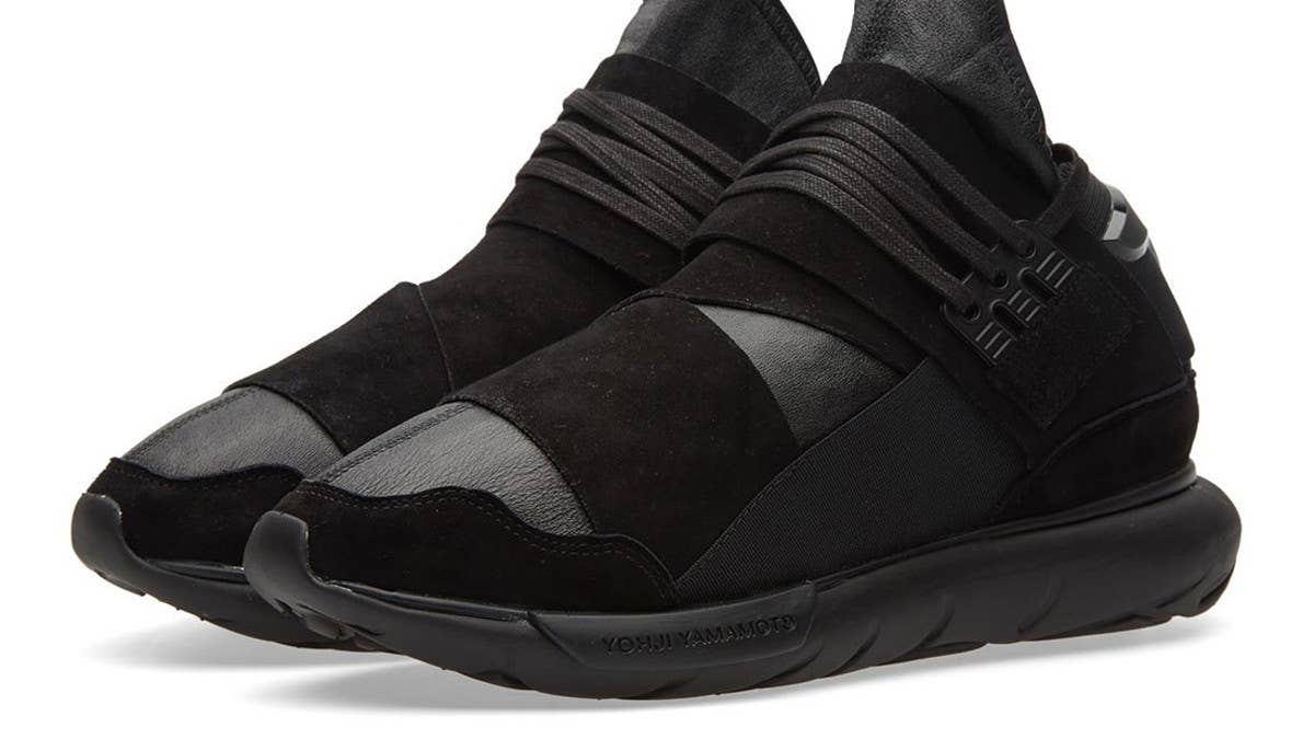 A new pair of adidas Y-3 Qasas just released.