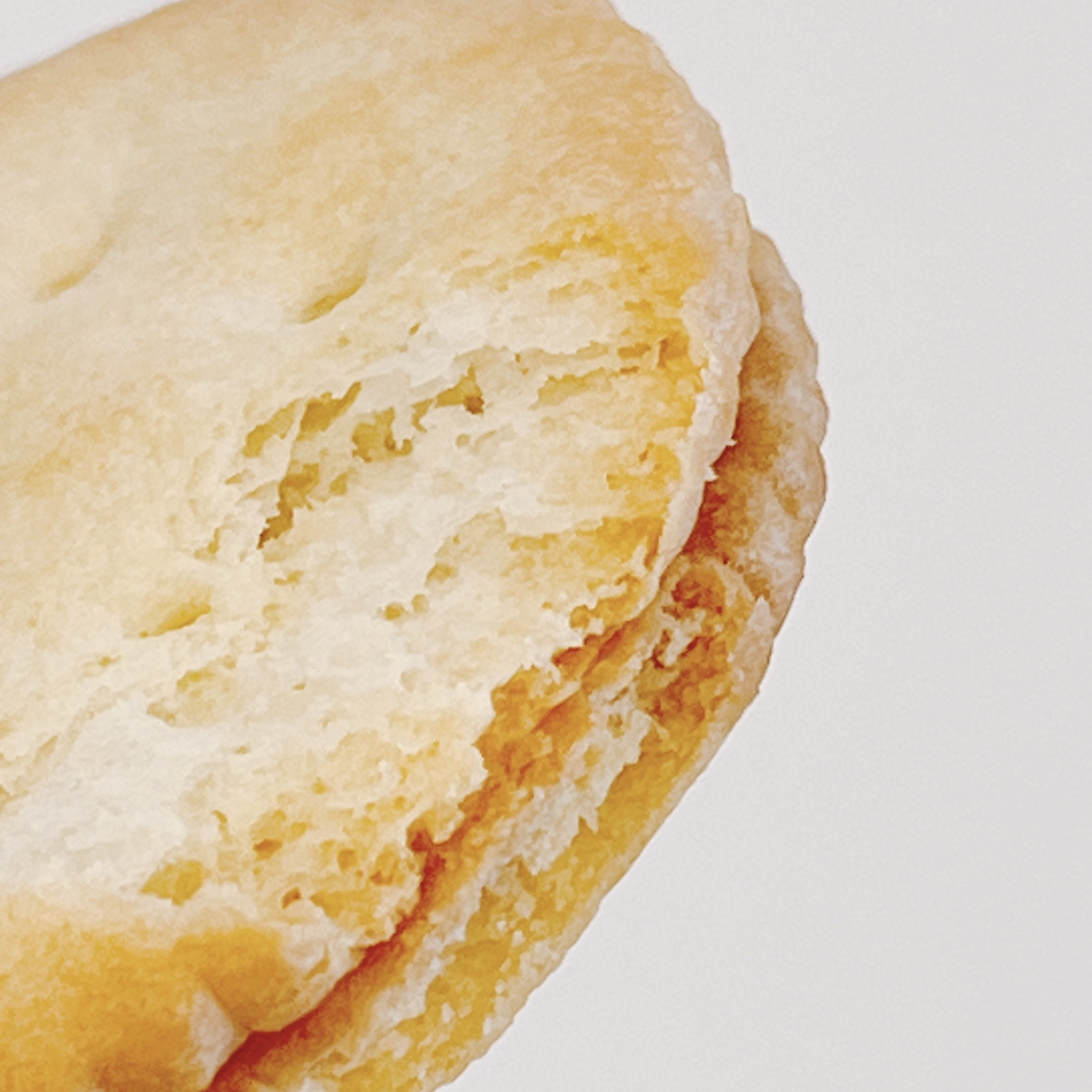 業務スーパーのオススメのお菓子「チーズクリームサンドクラッカー」