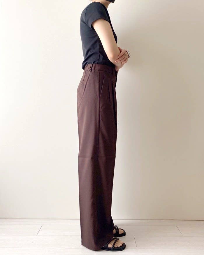 GU(ジーユー)で人気のおすすめアイテム「ローウエストバギーパンツ」